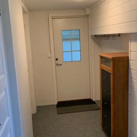 Quiet, Centrally-located Apartment, Parking Included *