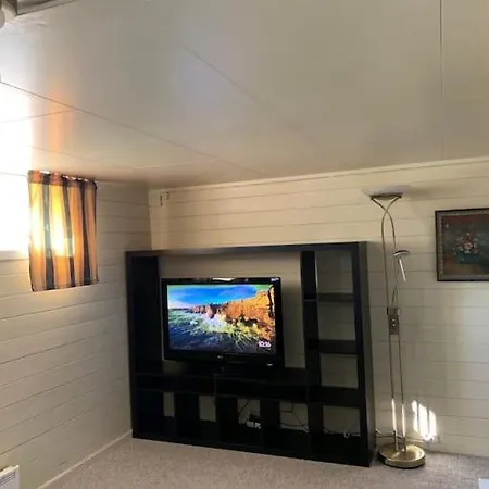 Quiet, Centrally-located Apartment, Parking Included Apartmán *