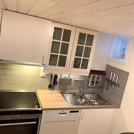 Διαμέρισμα Quiet, Centrally-located Apartment, Parking Included