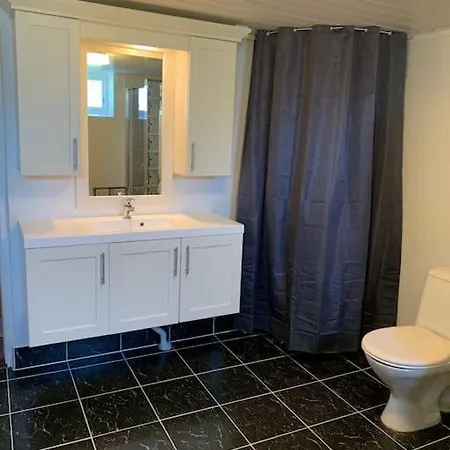 Apartment Quiet, Centrally-located Apartment, Parking Included
